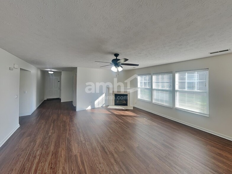 Building Photo - 334 Stewart Springs Dr