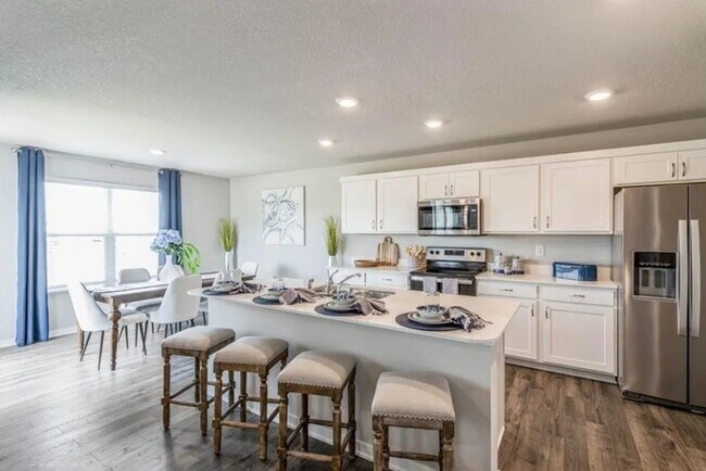 Building Photo - 259 NW Charlestown Ln