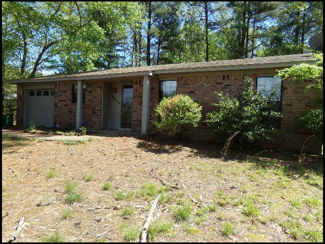 Building Photo - 3915 St James Ct