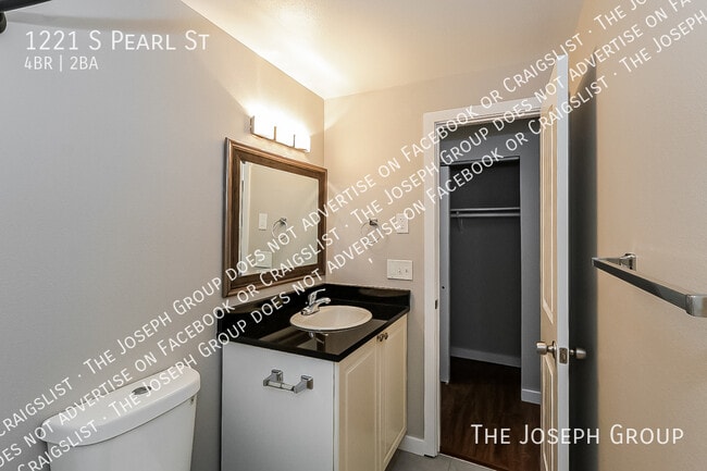 Building Photo - 1221 S Pearl St