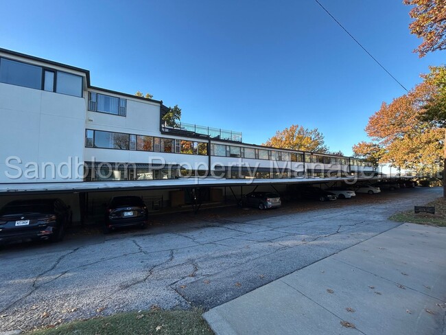 Building Photo - For Lease | Riverside Condo | $1450 Rent