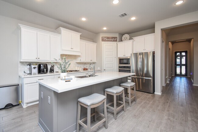 Building Photo - 31443 Splitting Willow Ln