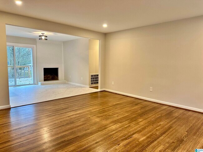 Building Photo - 231 Hillwood Ln