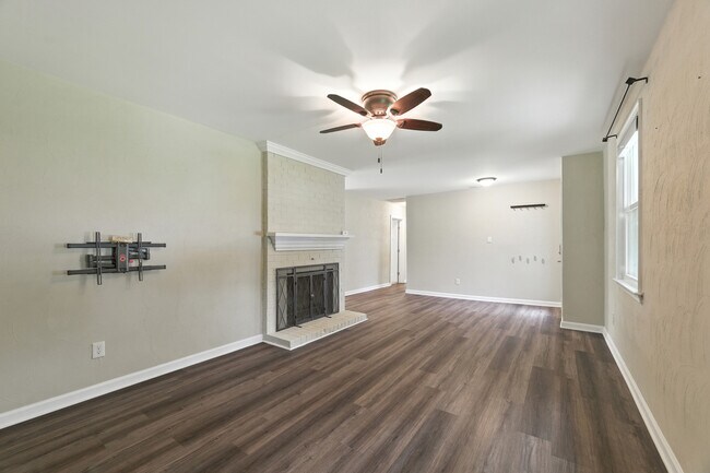 Building Photo - 3800 Liberty Ridge Rd