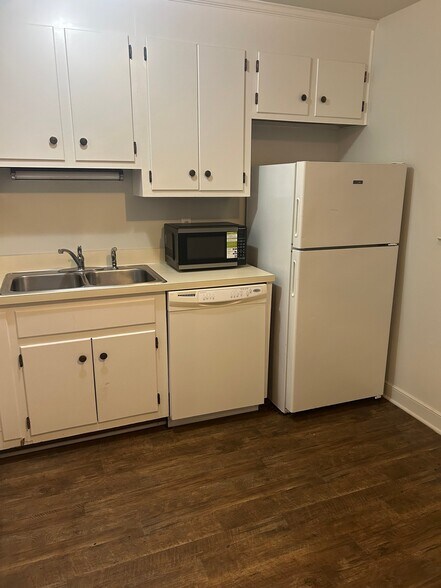 Building Photo - 135 Hatton Ln