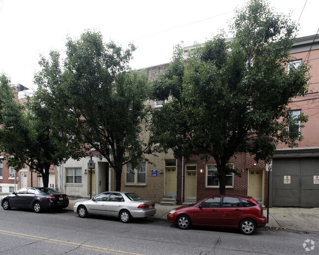 Primary Photo - Christian Court