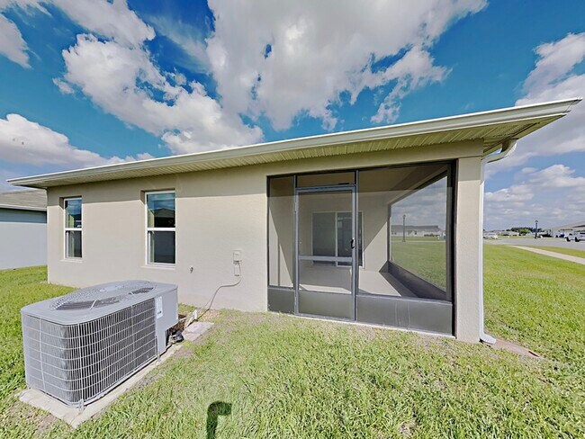 Building Photo - 4600 Glencrest Loop