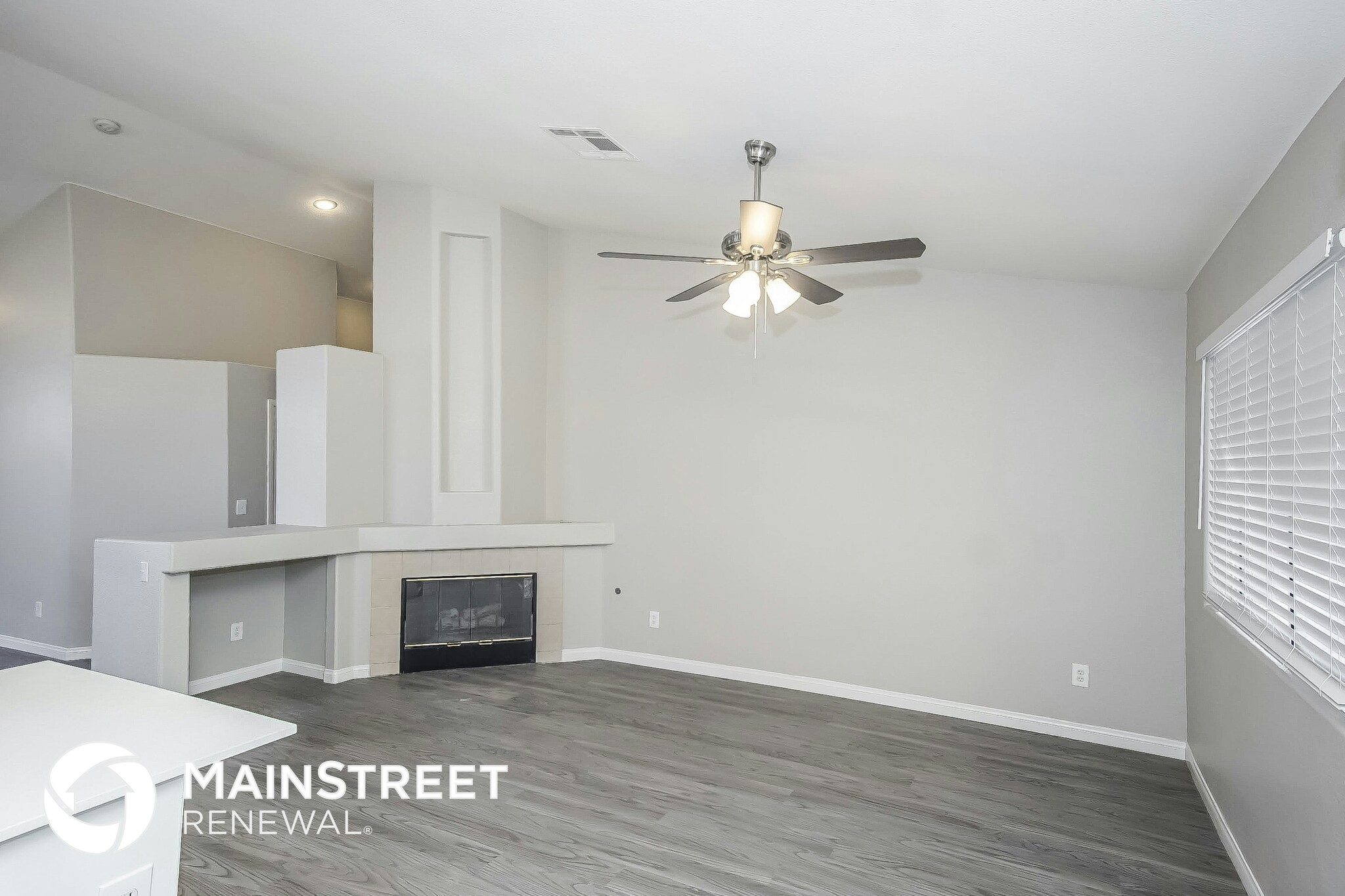 Building Photo - 825 Fuerte Ct