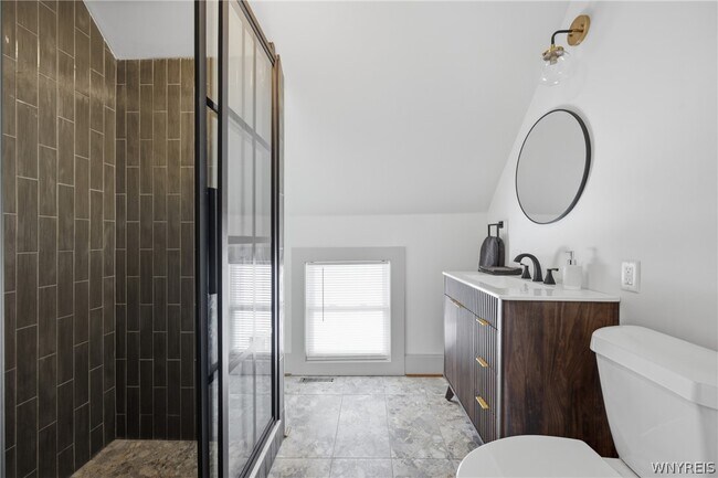 Building Photo - 444 W Ferry St