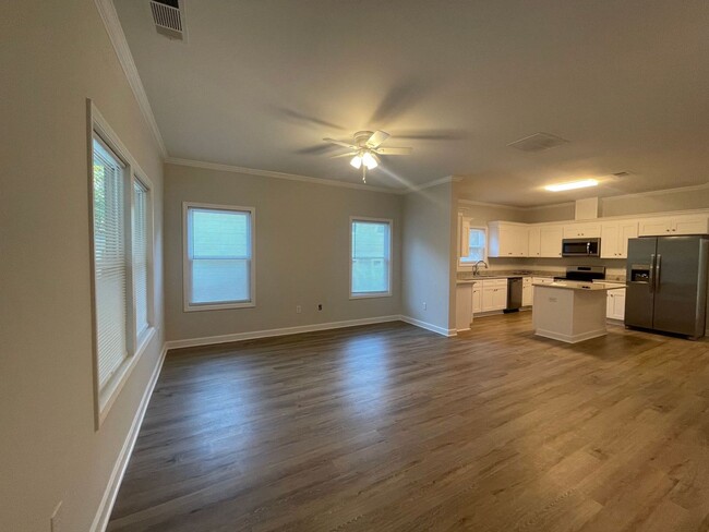 Building Photo - NEW CONSTRUCTION! Available August 2026!