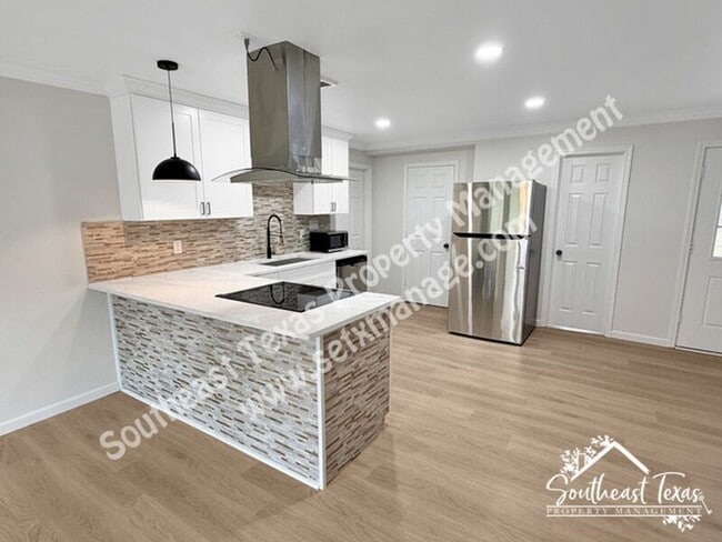 Building Photo - 5260 Landry Ln