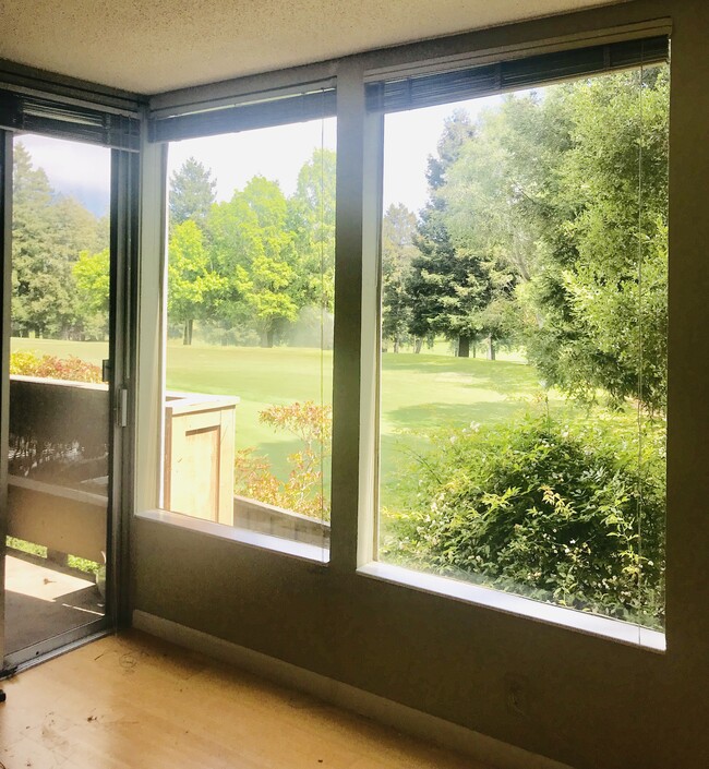 Master bedroom, other angle showing golf course view - 5343 Broadway Ter