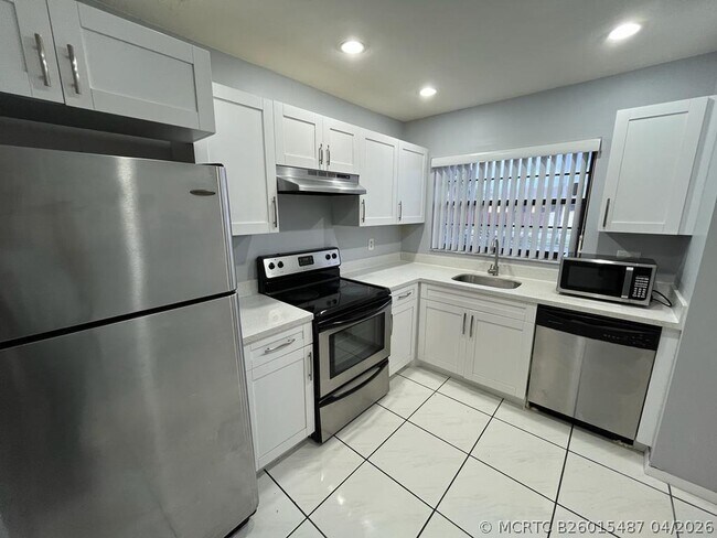 Building Photo - 1504 NW 89th Terrace