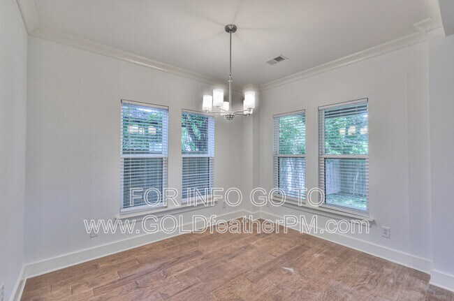 Building Photo - 253 Riverside Dr