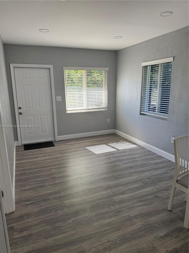 Building Photo - 291 NE 112th St