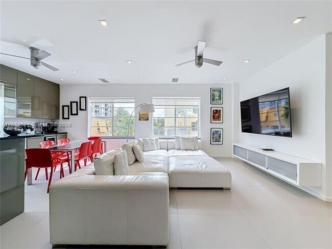 Building Photo - 1460 Ocean Dr