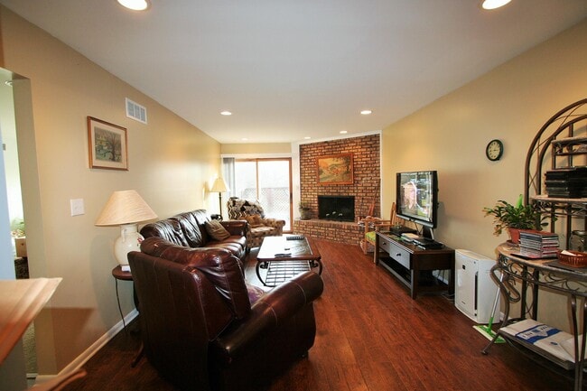 Building Photo - 22987 W 13 Mile Rd