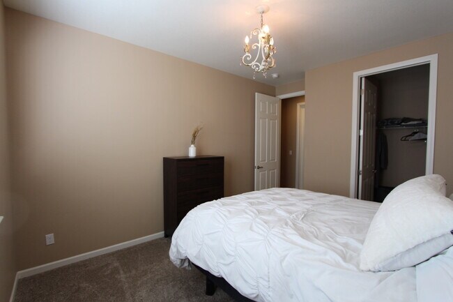 guest bedroom 1 - 3607 S Xenia St