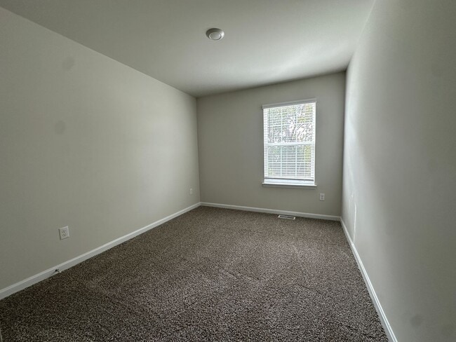 Building Photo - 427 Tevis St