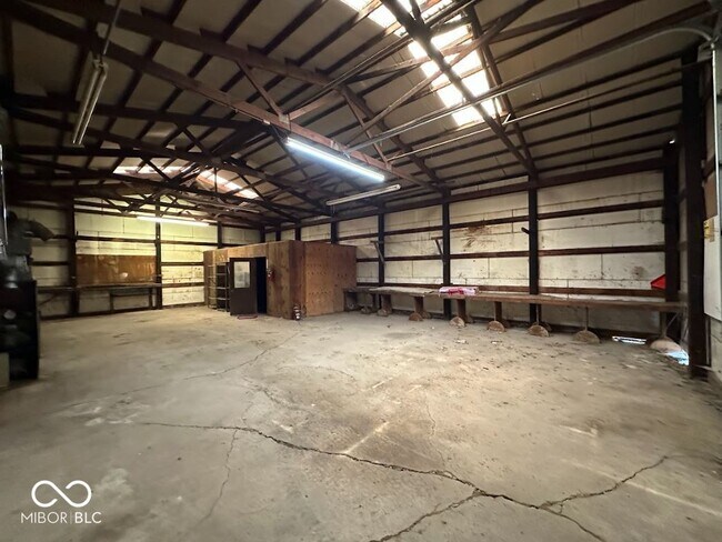 Building Photo - 10151 Old National Rd