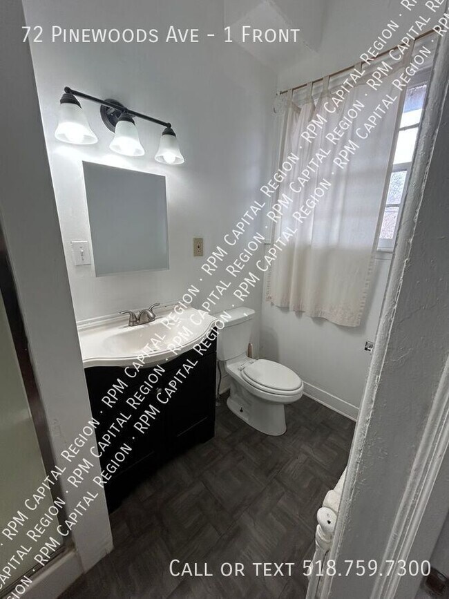 Building Photo - 72 Pinewoods Ave