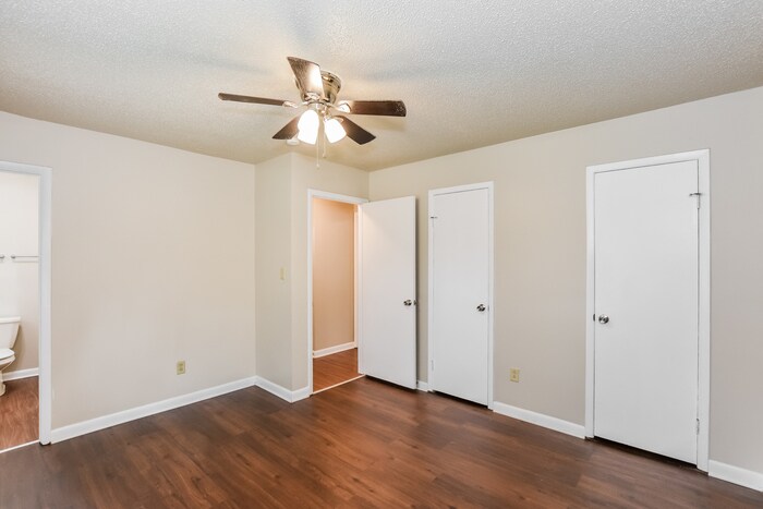 Building Photo - 14008 Armond Dr