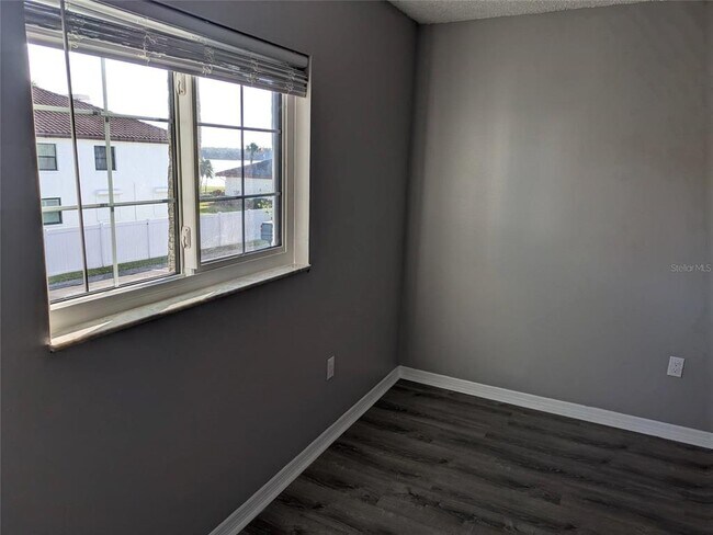 Building Photo - 10530 77th Terrace