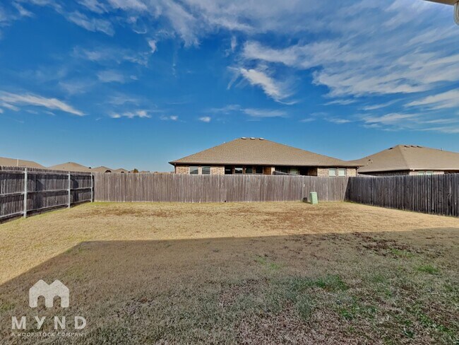 Building Photo - 10625 NW 20th St