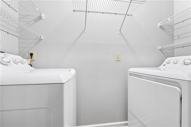 Building Photo - 46 Mt Vernon Cir