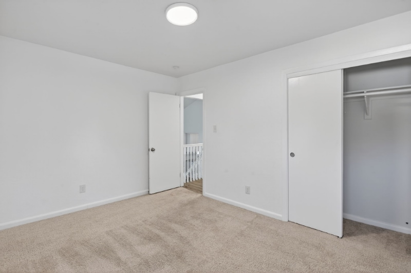 Building Photo - 1013 Sherry Ave