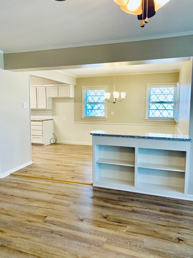 Building Photo - 226 Tolbert Ave