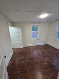 Building Photo - 34 Hessian Ave