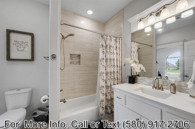 Building Photo - 6309 SW Oakmont Blvd