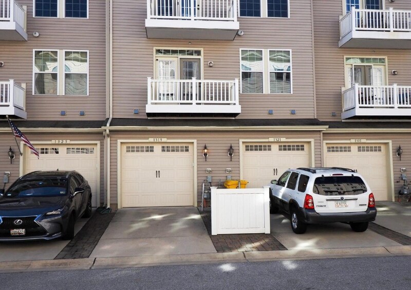 Building Photo - 1319 Cheswick Ln