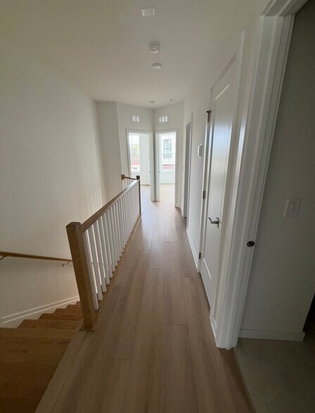 Building Photo - 22125 Little Mount Ter