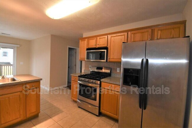 Building Photo - 89 Person Ct