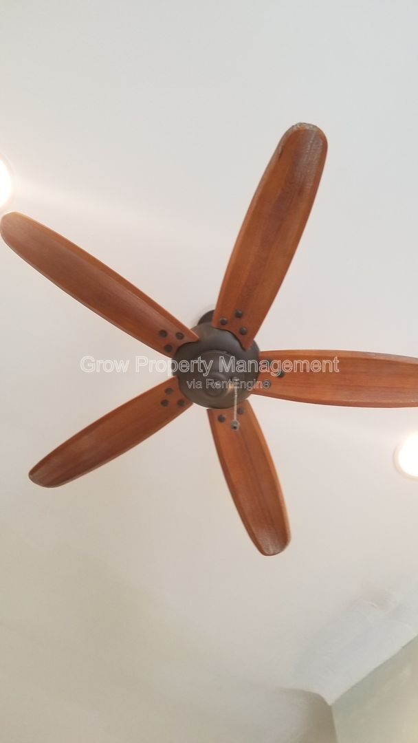 Building Photo - 2516 Cecil B. Moore Ave