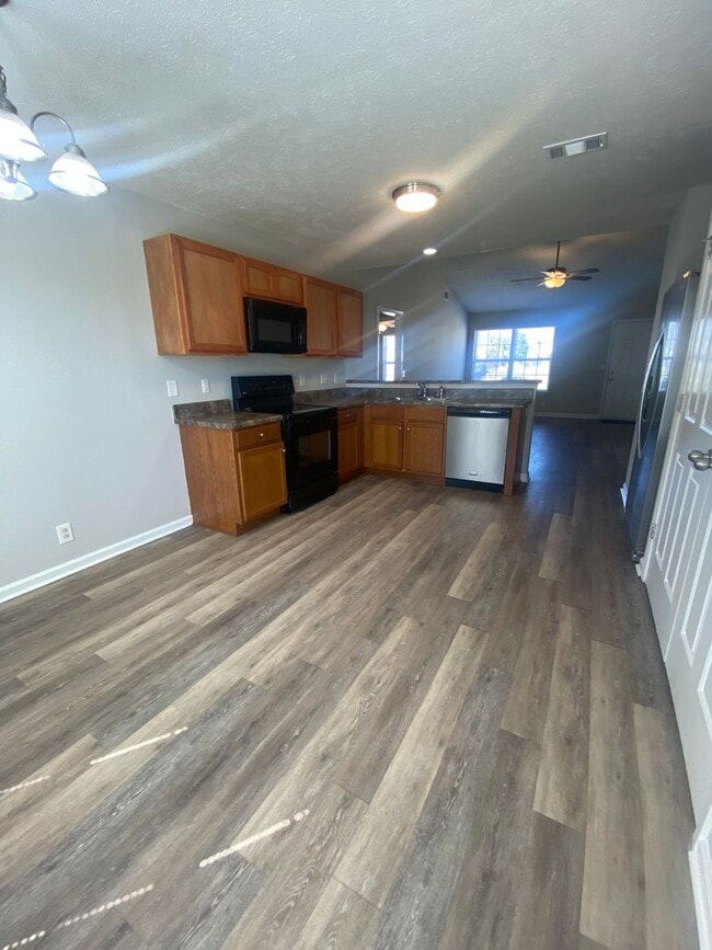 Building Photo - Charming, Renovated Open Floor Plan Home | 3 BR, 2 BA, 1 Car Garage