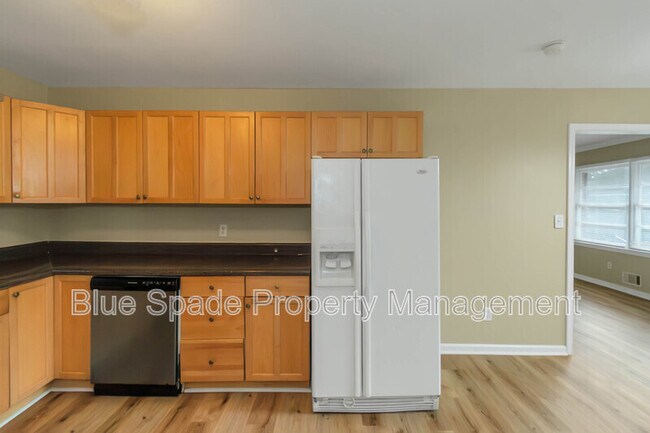 Building Photo - 1862 Posten Ln SW