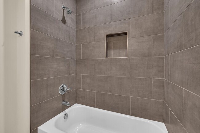 Building Photo - 702 Moore St