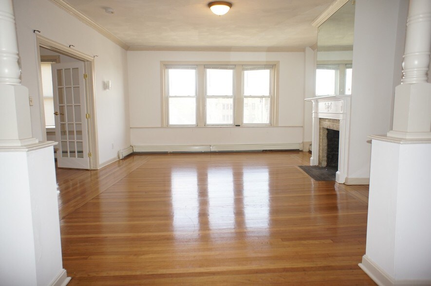 Building Photo - 1661 Commonwealth Avenue