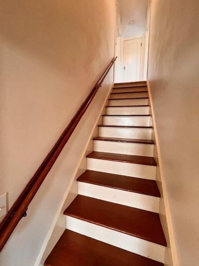 Building Photo - 1416