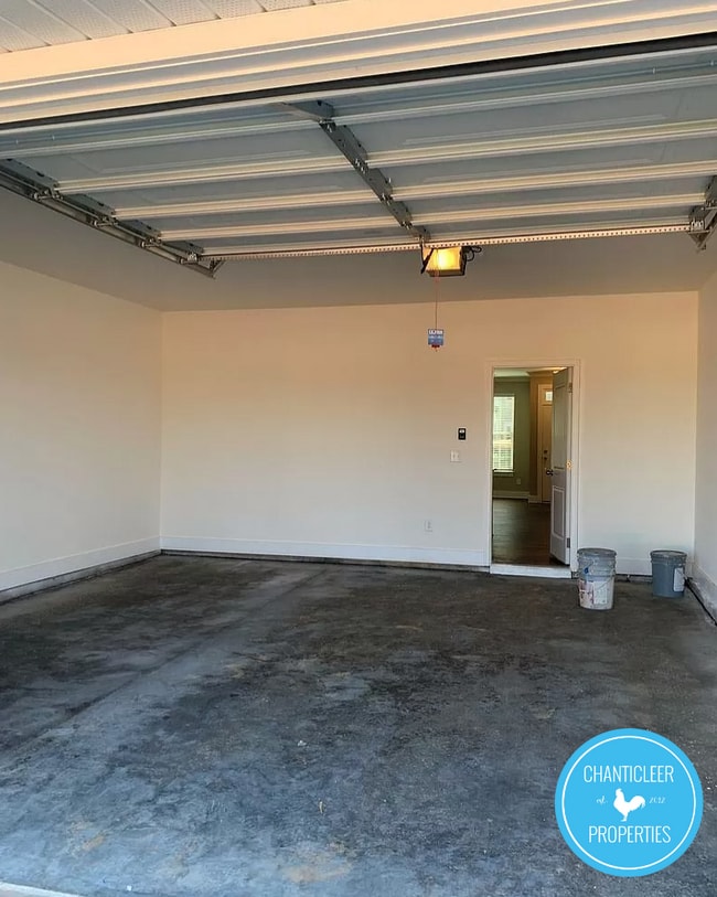 Building Photo - 1745 Eastfall St