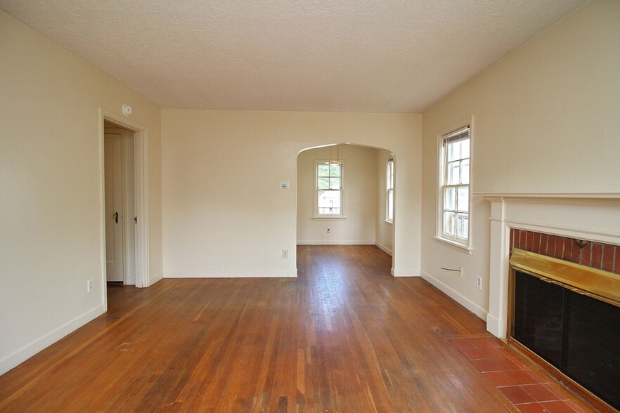 Building Photo - 7323 N McKenna Ave