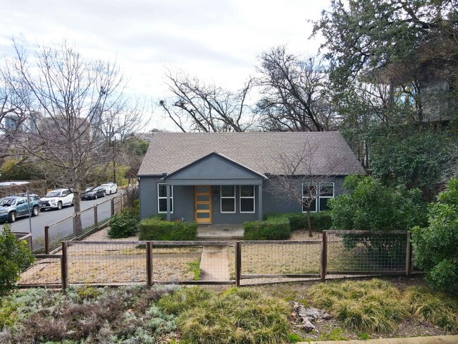 Building Photo - 701 Bouldin Ave