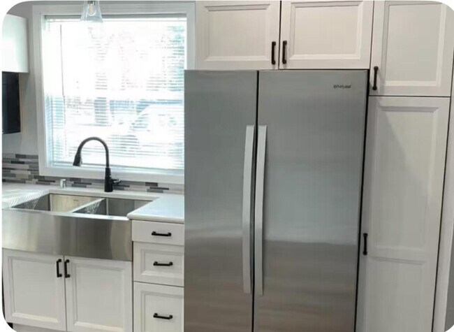 Building Photo - 3171 S 9th St