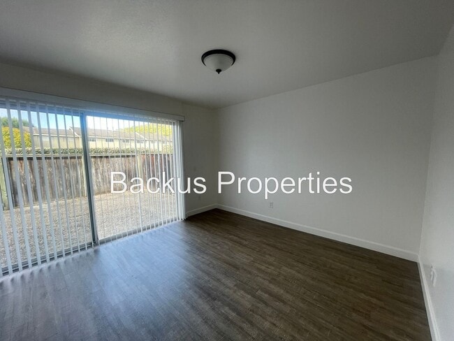 Building Photo - 19120 Creekside Pl