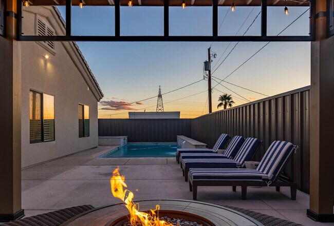 Building Photo - 3611 Breakwater Dr