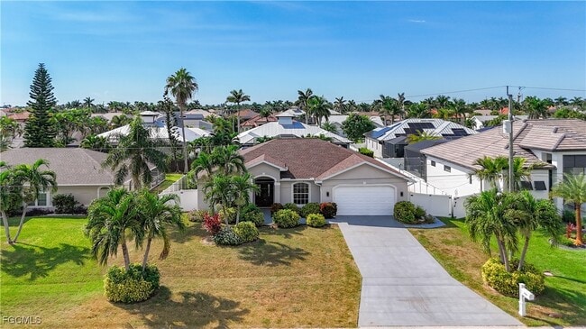Building Photo - 4930 SW 25th Ct