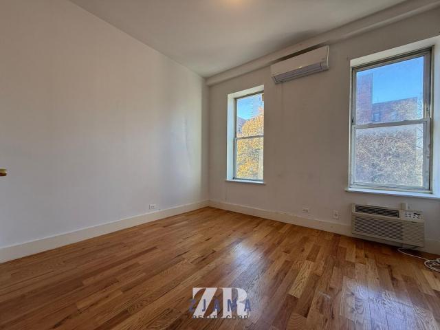 Building Photo - 4 bedroom in Brooklyn NY 11226